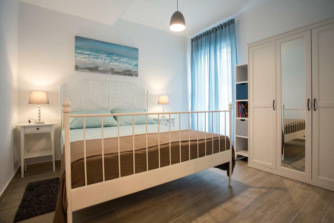 Cozy Coastal Gama Apartman